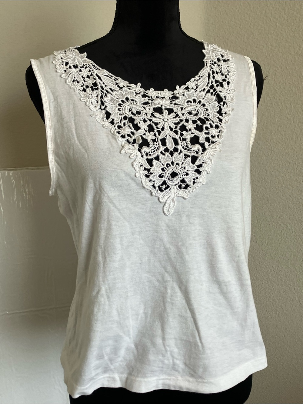 Women's Lace-Trim Sleeveless Tank Top - White